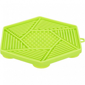 Lick´n´Snack HEXAGON z przyssawkami - mata do powolnego karmienia, 17 cm, TPR/plastik, zielona Lick´n´Snack HEXAGON z przyssawkami - mata do powolnego karmienia, 17 cm, TPR/plastik, zielona